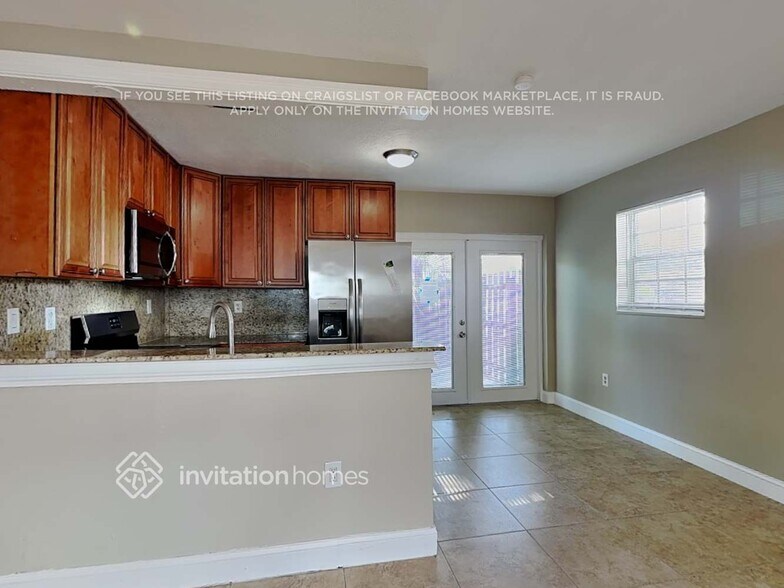 Building Photo - 1410 N 70th Terrace