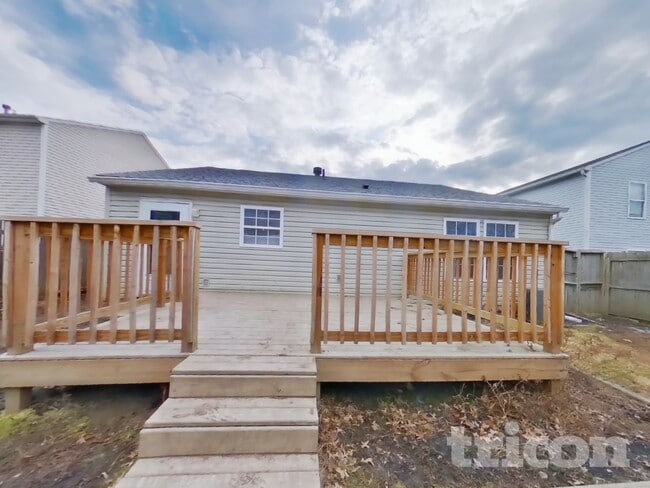 Building Photo - 11811 Wapiti Way