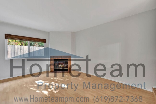 Building Photo - 2 BR/ 2 BA 1009 SQFT University Heights / ...