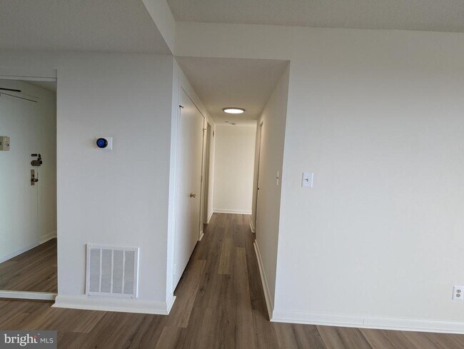 Building Photo - 3709 S George Mason Dr