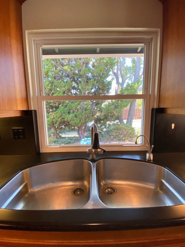Building Photo - Remodeled Modern Single Story, Benicia