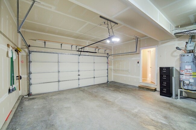 Building Photo - 3Bd/2.5Ba Redmond House