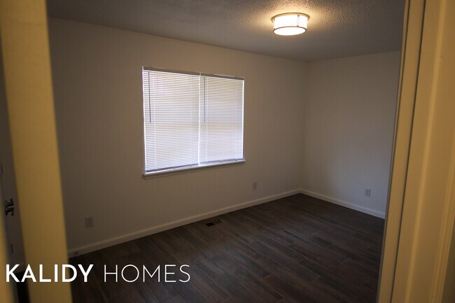 Building Photo - 1891 Lytal Ln