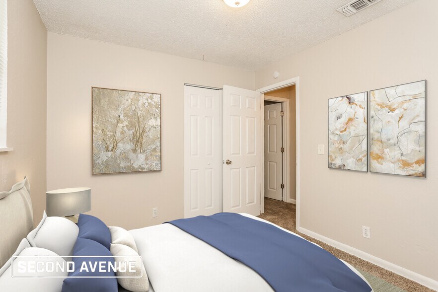 Building Photo - 4662 Roanoke Blvd