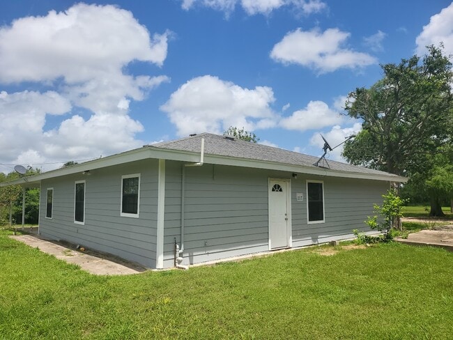 Building Photo - 8790 Florida Rd