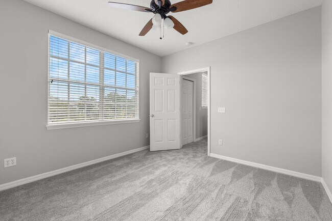 Building Photo - 509 S Matanzas Ave