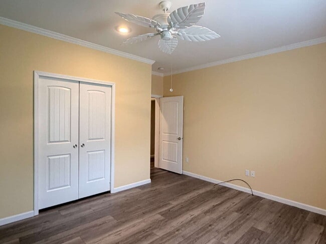 Building Photo - Immaculate Newer 3BR/2BA Brevard Home with Open Layout – Pet-Friendly