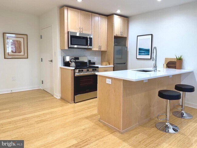 Primary Photo - 1302 S 18th St