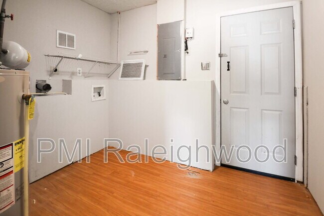 Building Photo - 1709 Calypso Ct