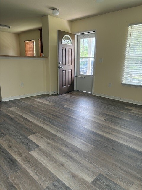 Building Photo - 619 N Vionett Ln