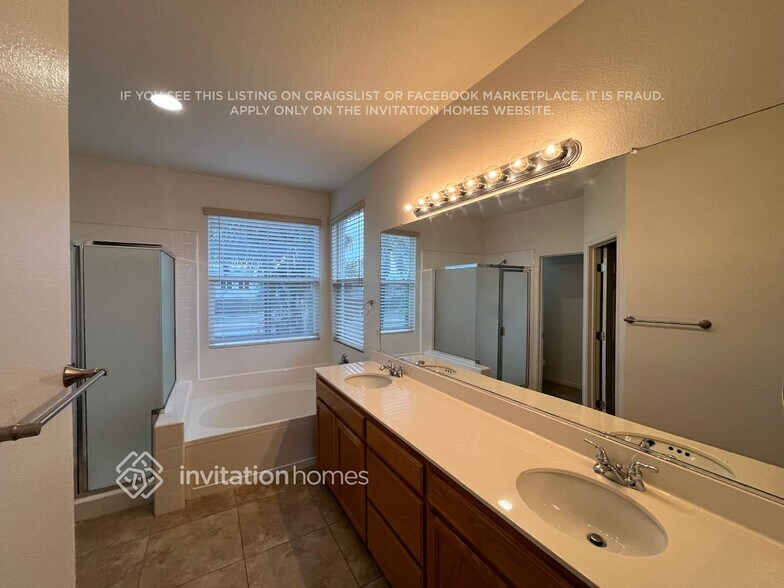 Building Photo - 301 Unity Cir