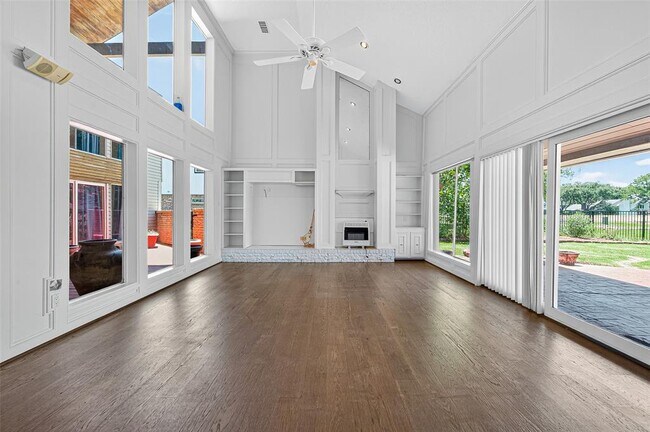 Building Photo - 3710 Point Clear Dr