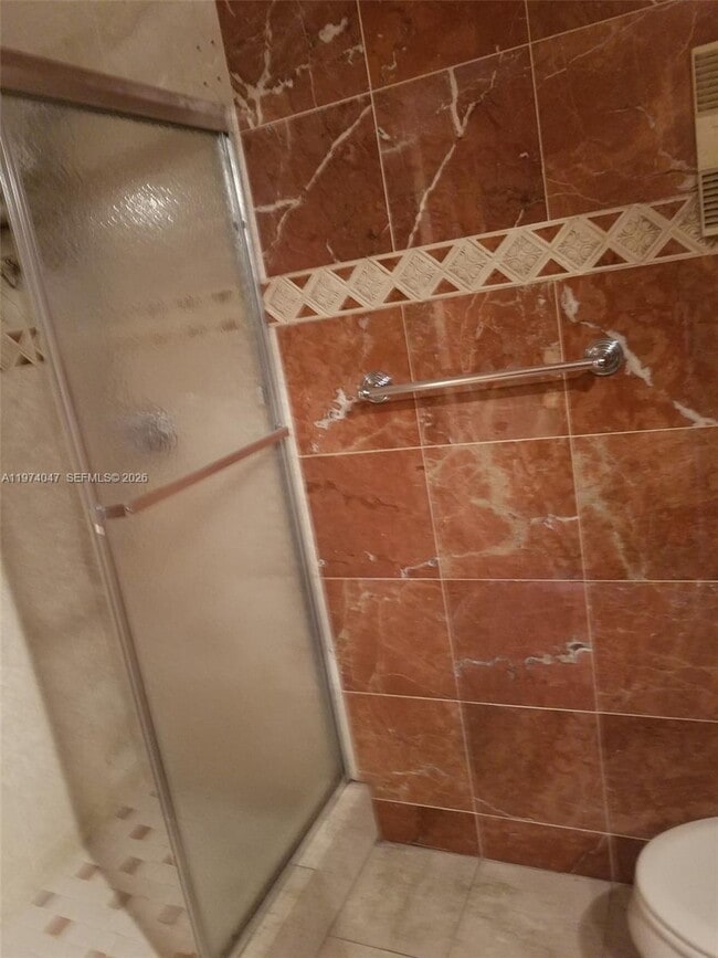 Building Photo - 426 NE 210th Cir Terrace