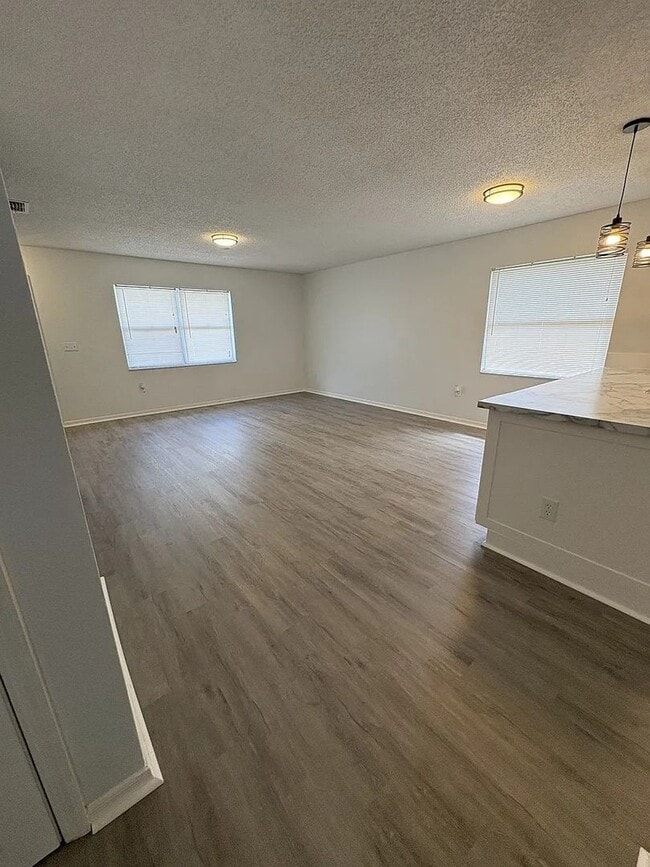 Building Photo - For rent in Lakeland