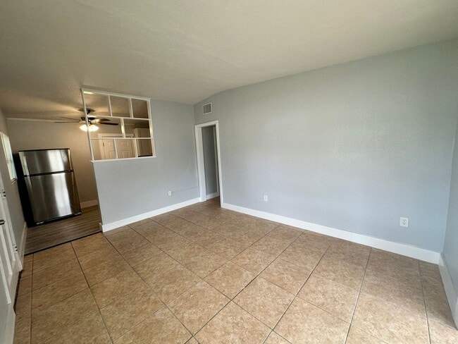 Building Photo - 4-Bedroom Home with Modern Touches!