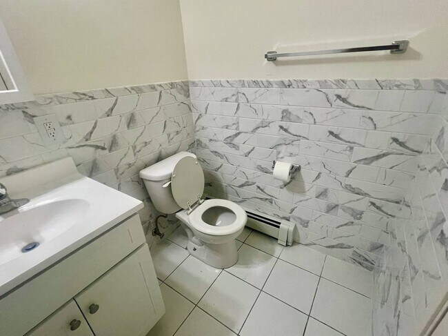 Building Photo - Antoinette Gardens - JULY RENT SPECIAL