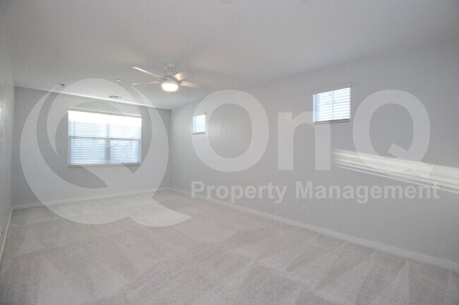 Building Photo - 670 S Jacana Ln