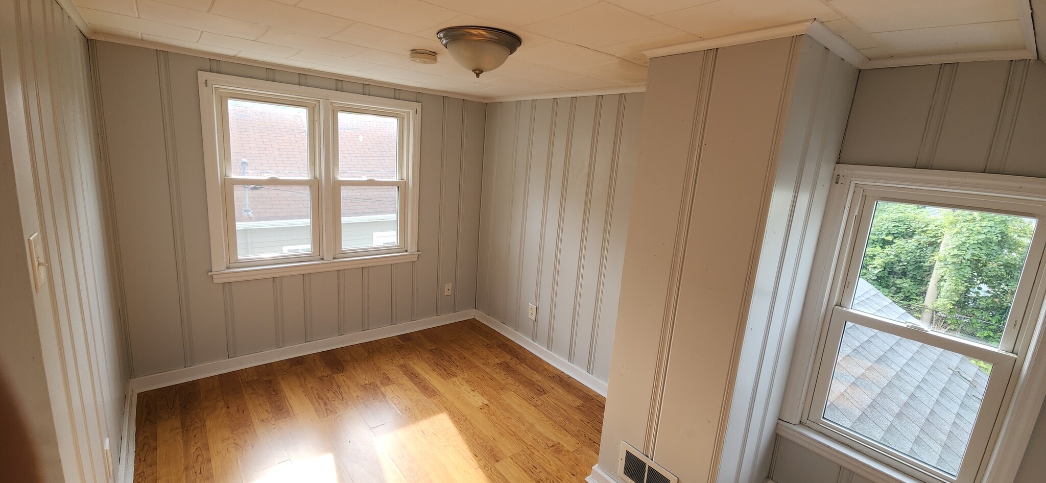 Bedroom - 104 E 2nd St