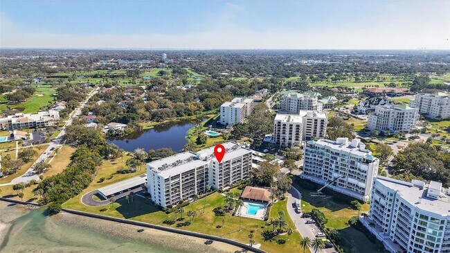 Building Photo - 100 Oakmont Ln