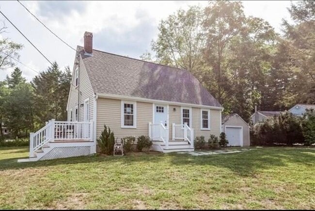 Building Photo - 177 Pond St