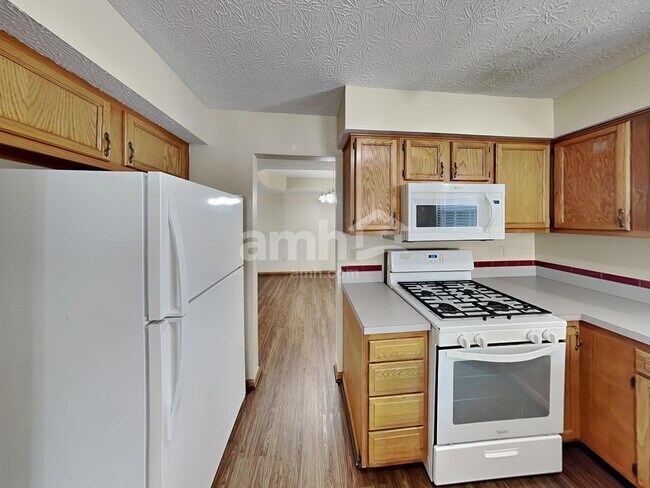 Building Photo - 115 Grove Run Rd