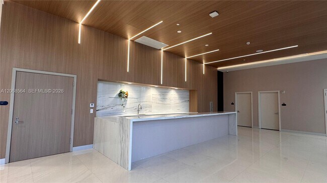 Building Photo - 1170 E Hallandale Beach Blvd