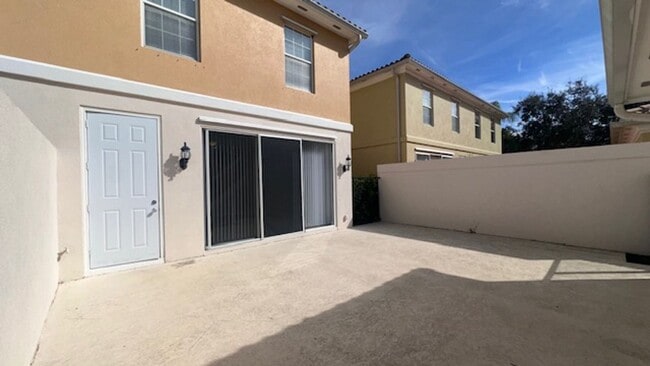 Building Photo - 3/3 Townhome in Villagewalk at Lake Nona for Rent