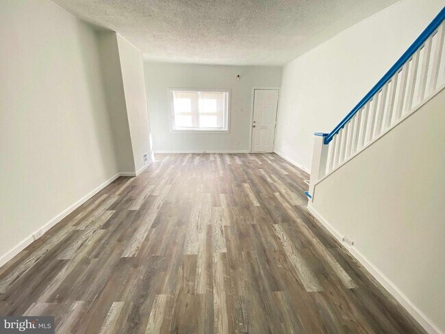 Building Photo - 3118 Hartville St