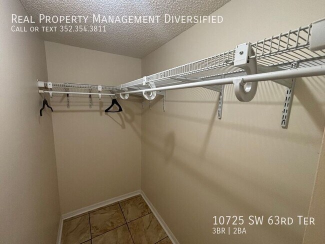 Building Photo - 10725 SW 63rd Terrace