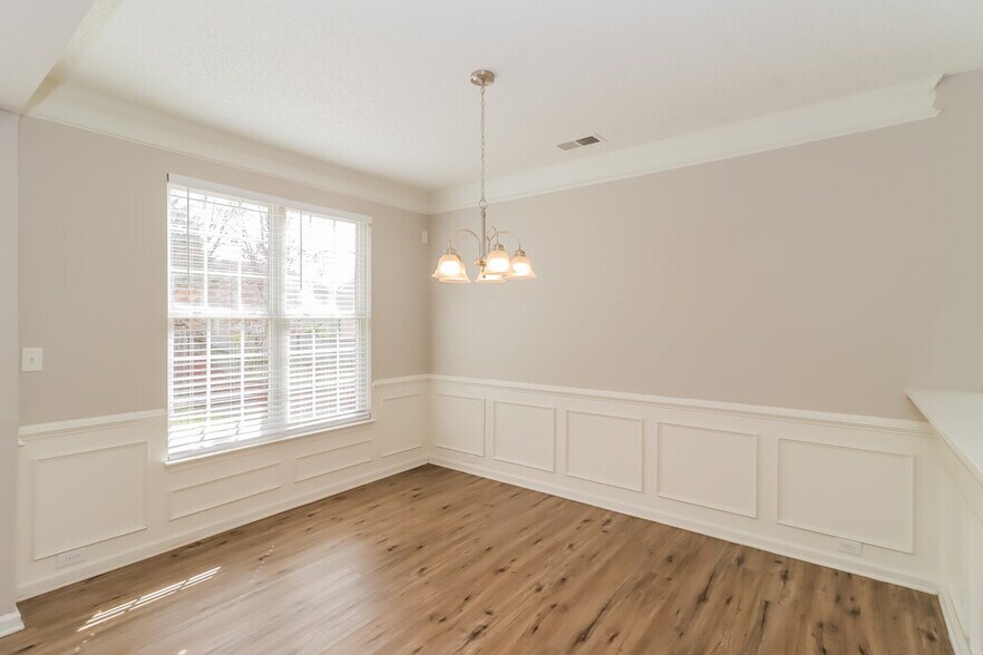 Building Photo - 6819 Alydar Ct