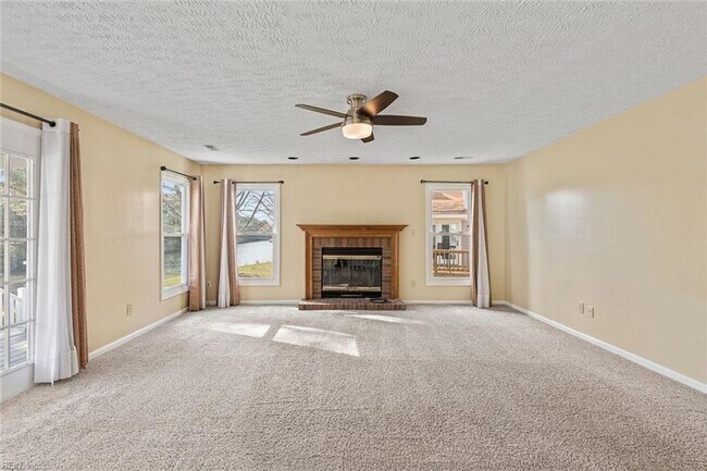Building Photo - 804 Lancaster Ln