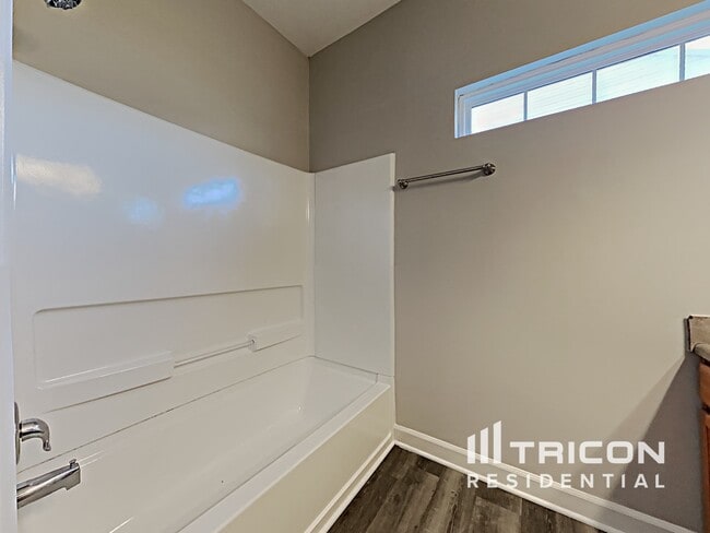Building Photo - 2690 Kilmurray Dr