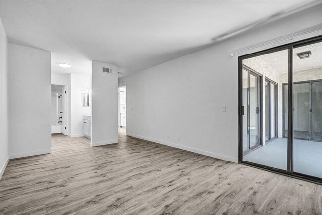 Building Photo - 898 S Lemon St