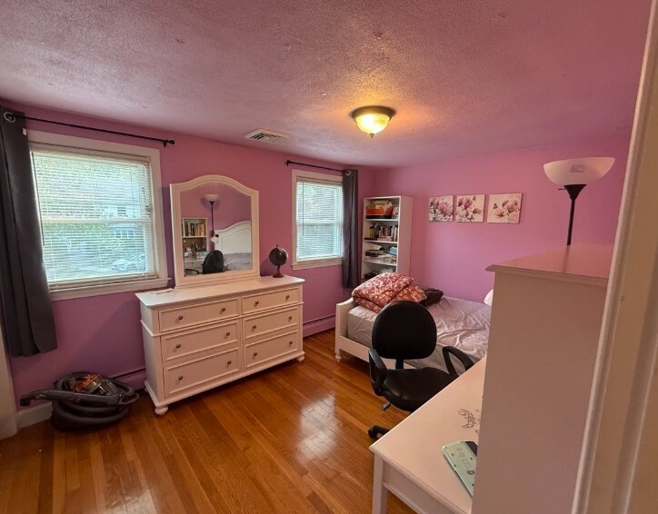 Building Photo - 72 Grassland St