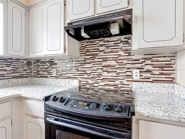 Building Photo - 115 Lindenwood Ln