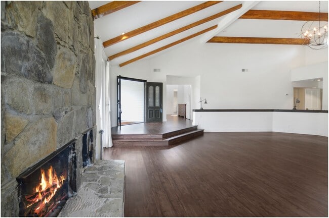 Building Photo - Single Level Golf Course Stunning Home Dana Point!