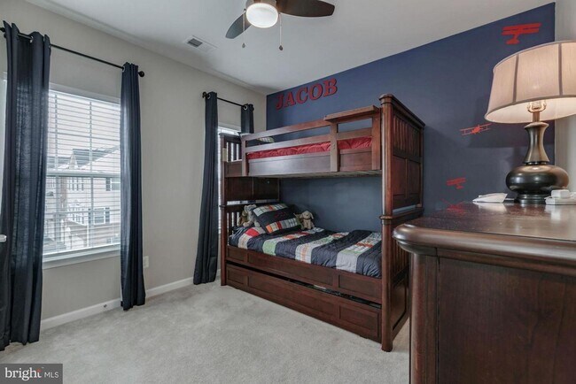 Building Photo - 22941 Chinkapin Oak Terrace