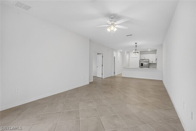 Building Photo - 2220 Dragonfruit Wy