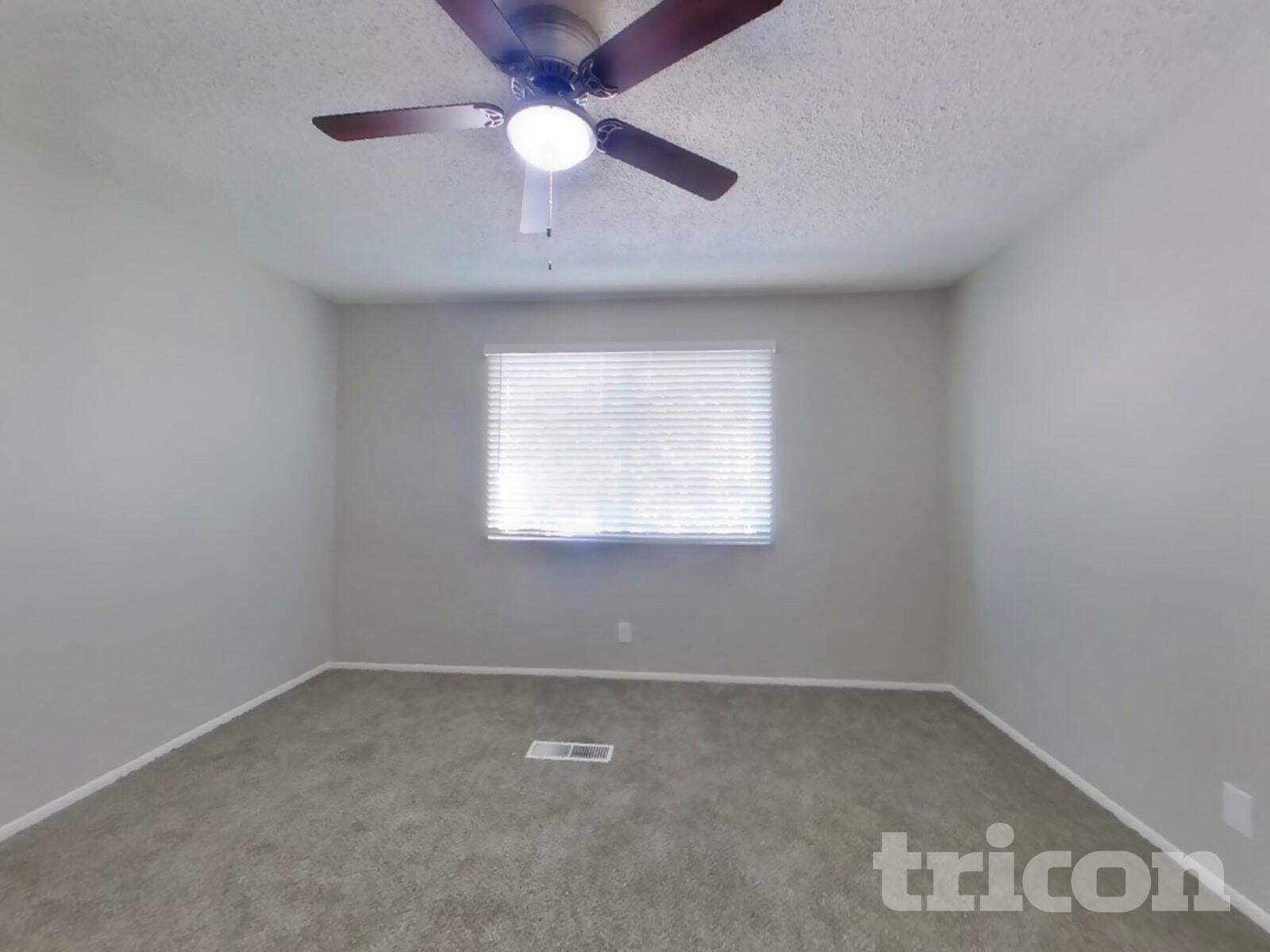 Building Photo - 1725 Hiawatha Dr NE