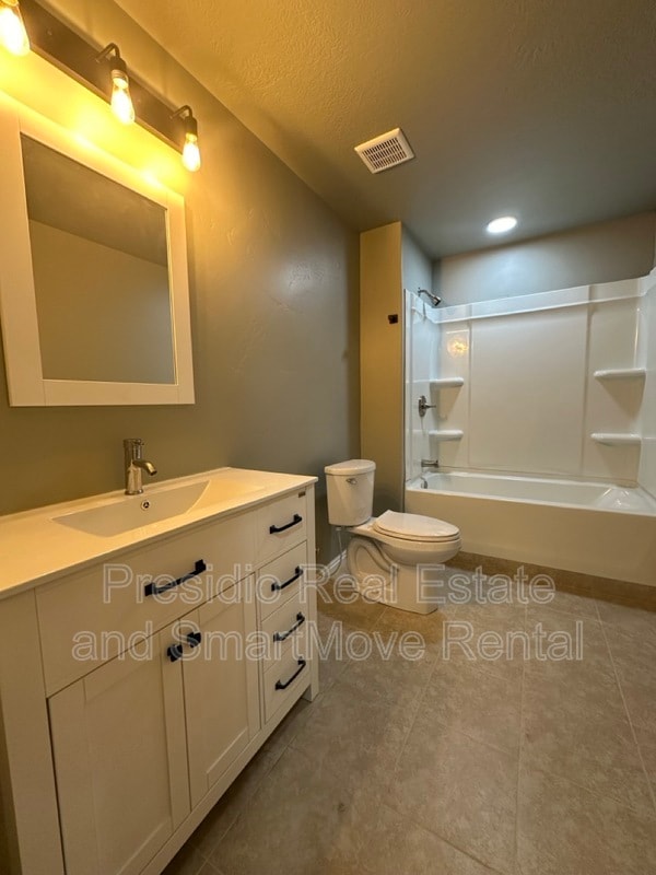 Building Photo - 10684 Wild Rice Dr