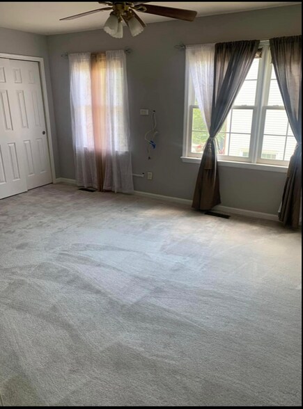 Building Photo - 6622 Sky Blue Ct