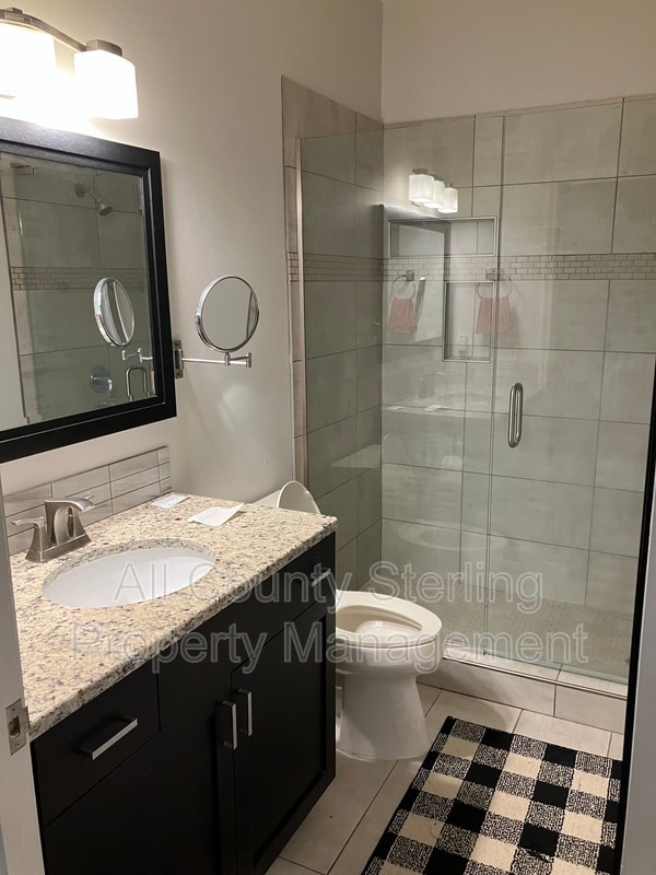 Building Photo - 4700 SW Archer Rd