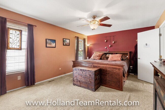 Building Photo - Two Master Suites + Basement 3rd Bedroom