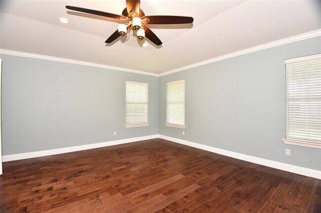 Building Photo - 14605 Ballyclarc Dr