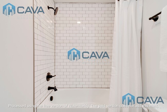 Building Photo - 1301 N 32nd St