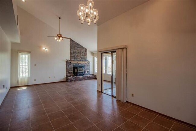 Building Photo - Home With All The Right Views!