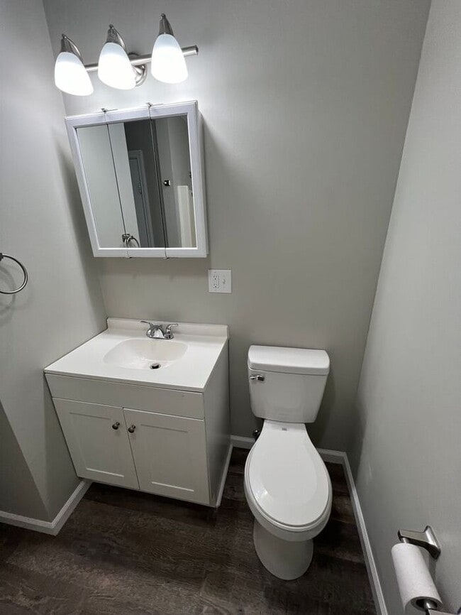 Building Photo - 2nd floor 1 bedroom apartment in Niles