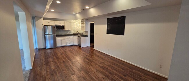 Building Photo - Beautiful Home with a full in law suite in Lewisville