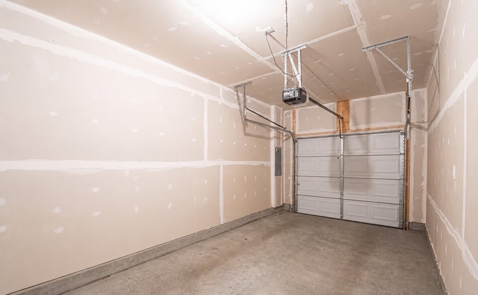 Building Photo - 152 Baker Dr