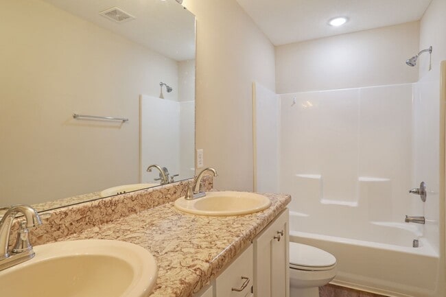 Building Photo - 3bd 2ba HOME FOR RENT!